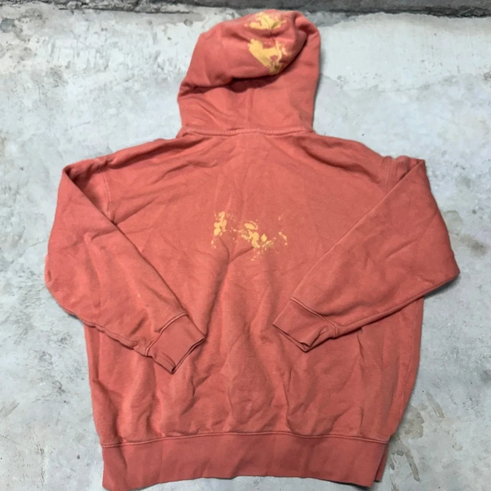 Nike Hoodie Pullover Sweatshirt Mens Size M Coral Orange Center Swoosh Chest